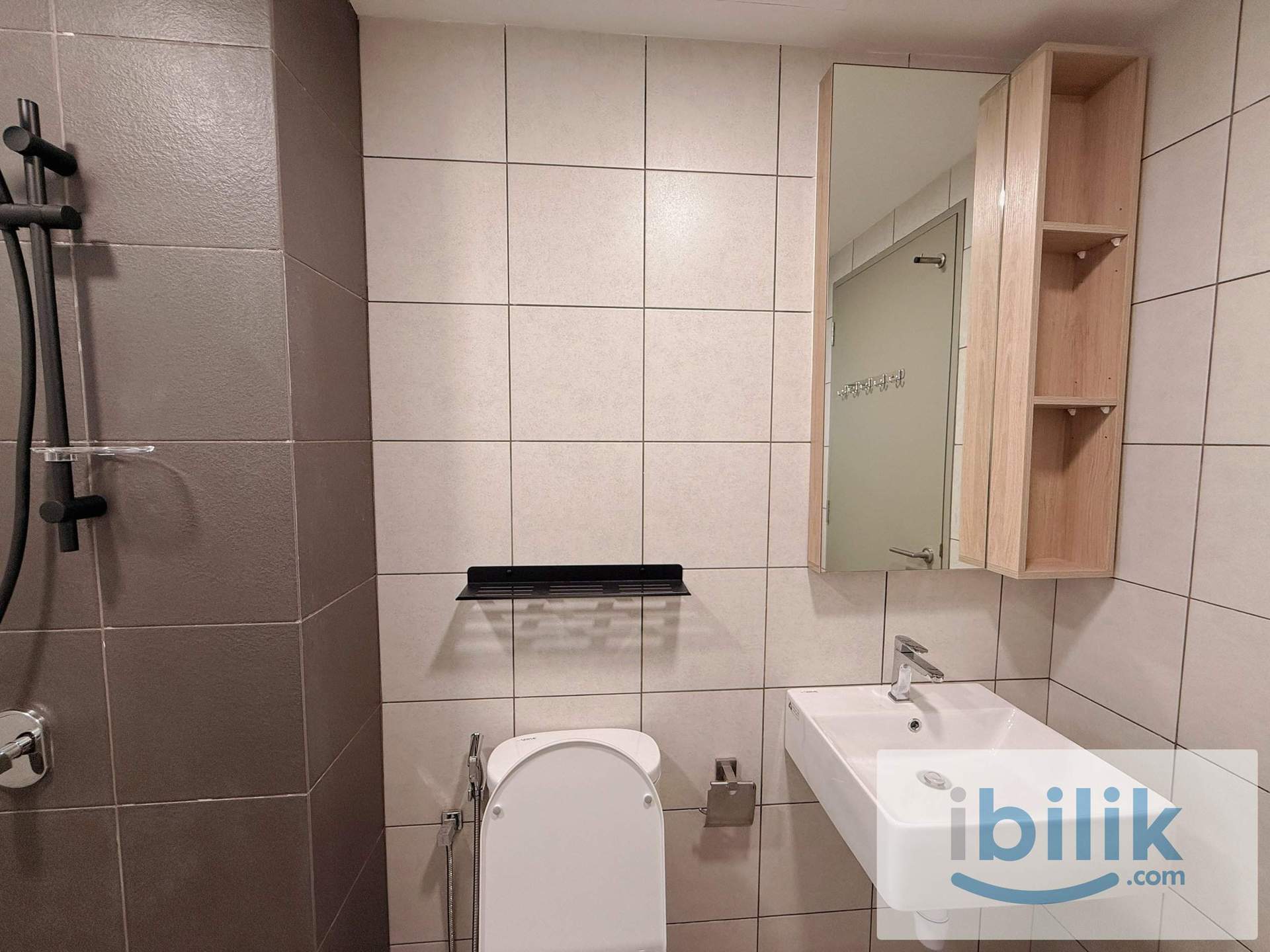 😍WOW!😱AFFORDABLE LUXURY ROOM NEAR TO IKEA & THE CURVE ‼️ - Image 9