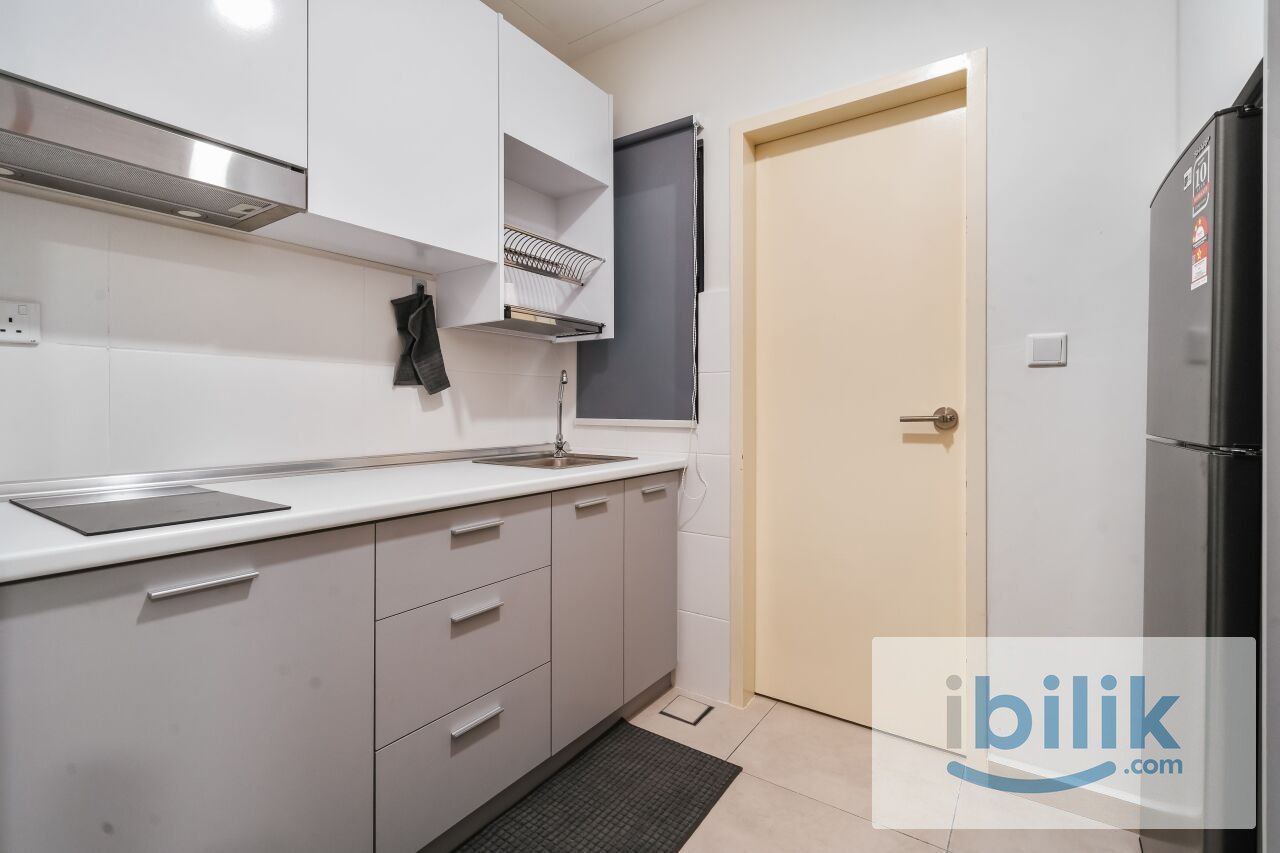 Fully furnished, walkable to MRT, premium ID - Image 4