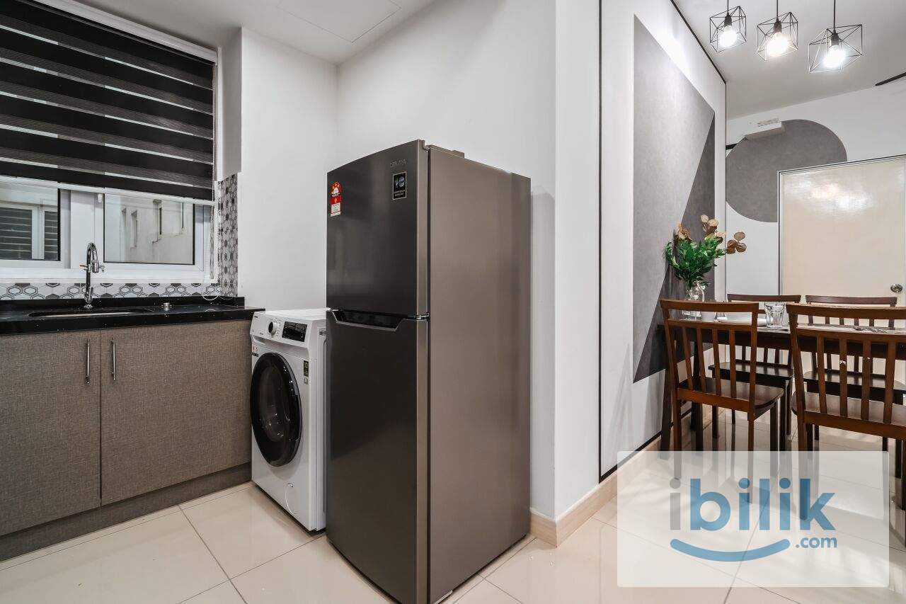 Female unit, medium room, fully furnished - Image 5