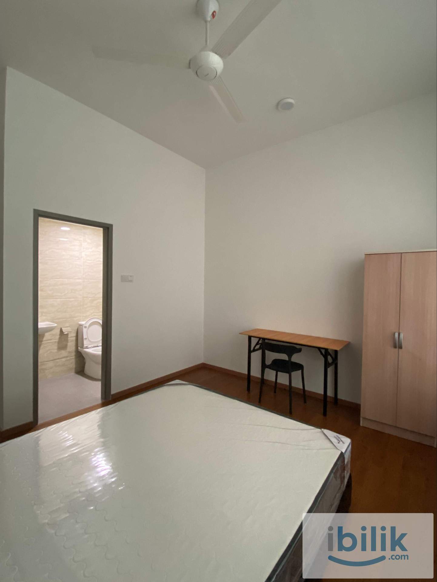Kota Kinabalu | Master Room | Bilik 2 Pax | Fully Furnished - Image 4