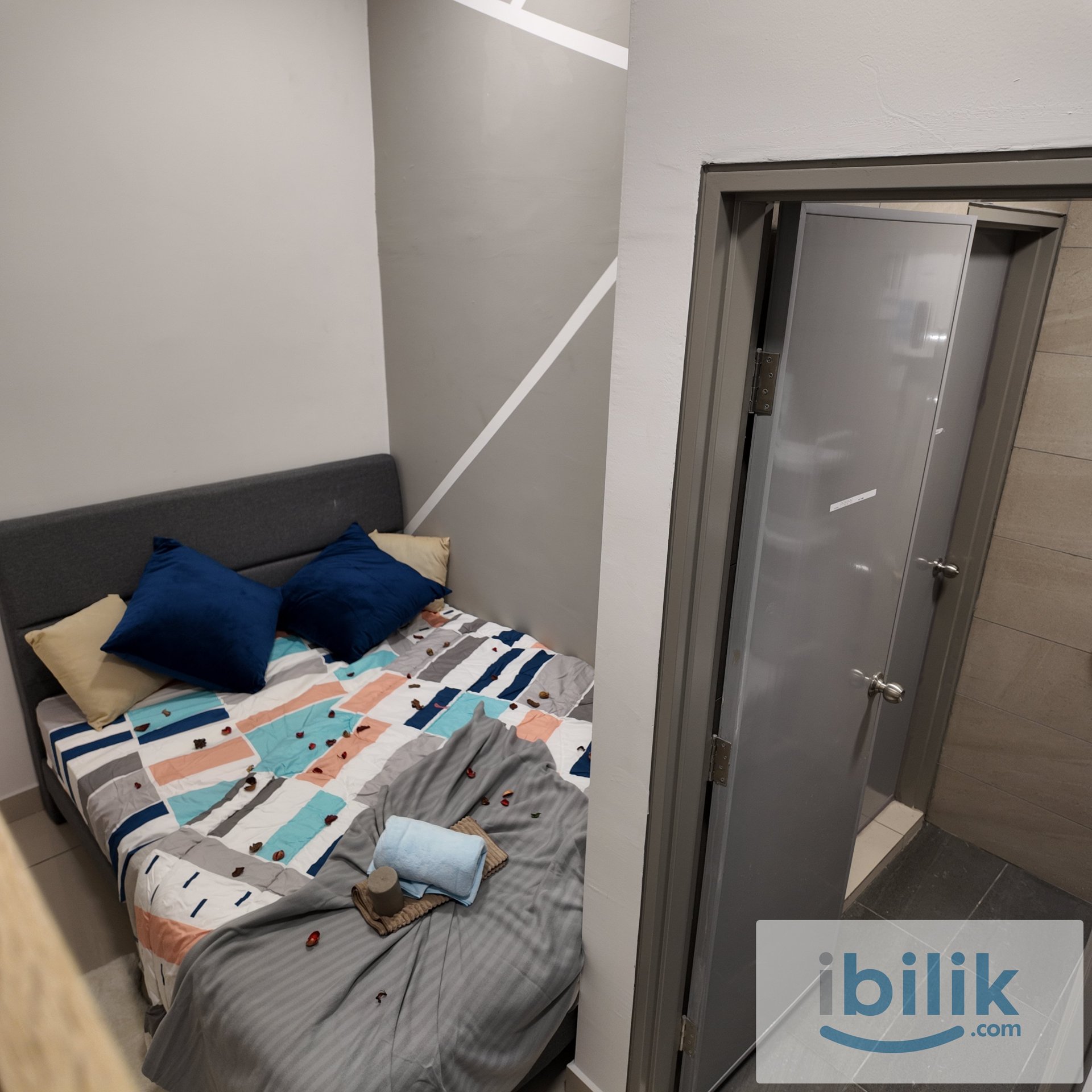 Room with Private bathroom @ D7 Residnece - Image 1