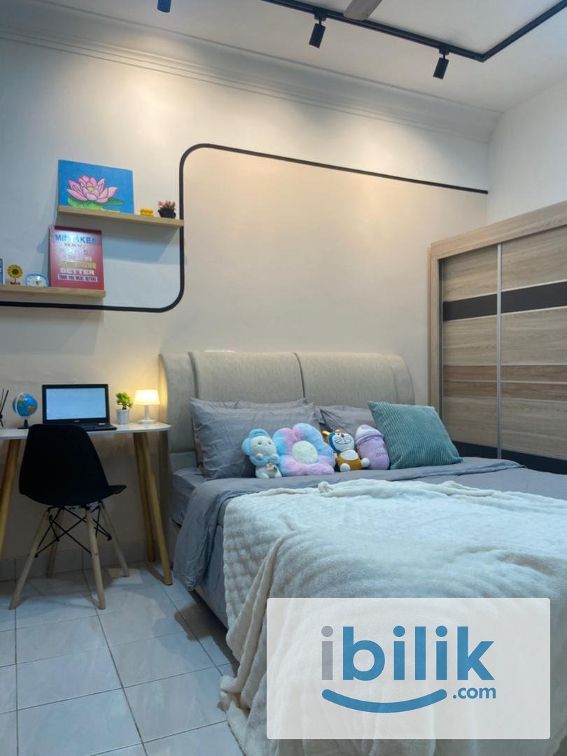 7 min walk to LRT Ara Damansara Medium Room at Pacific Place Evolve Concept Mall, Jaya Grocer, LRT Kelana Jaya Line, LRT - Image 4