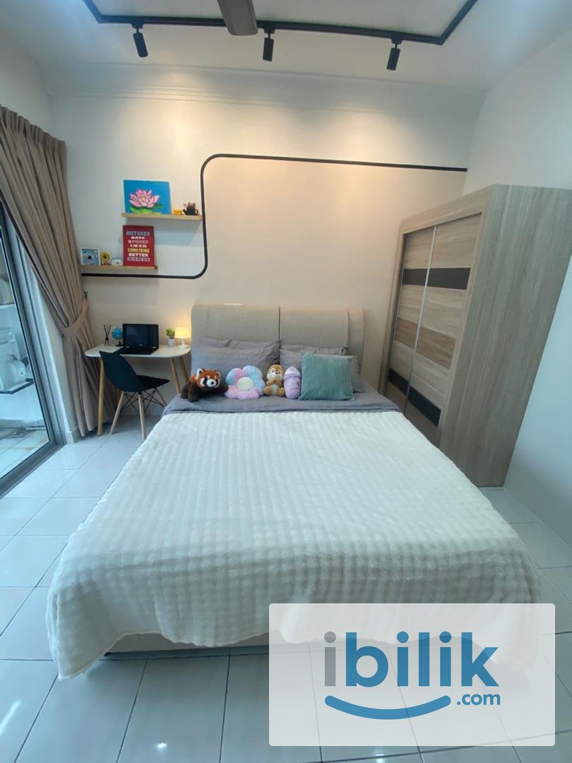 😍10 Mins walk to LRT😍Master/Middle/Single room 😍 Fully Furnished ara damansara room - Image 4