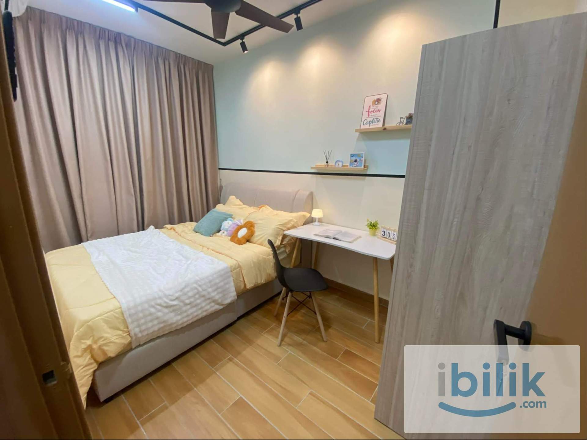 Walking distance to  LRT Ara Damansara Medium Room at Puncak Seri Kelana Evolve Concept Mall LRT Kelana Jaya Line - Image 2