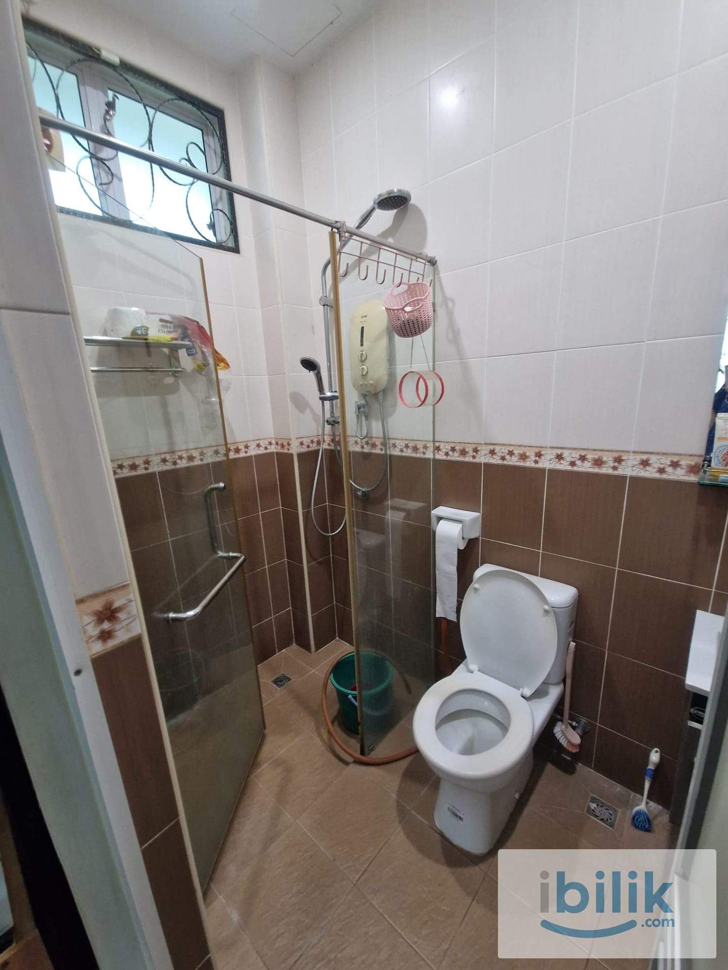 Middle Room at Bukit Gelugor - Image 3