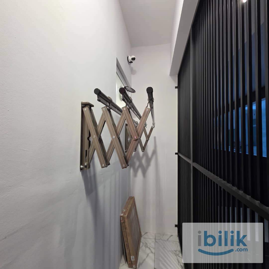 Newly Renovated Medium Room @ QuayWest Residence, Bayan Lepas - Image 2