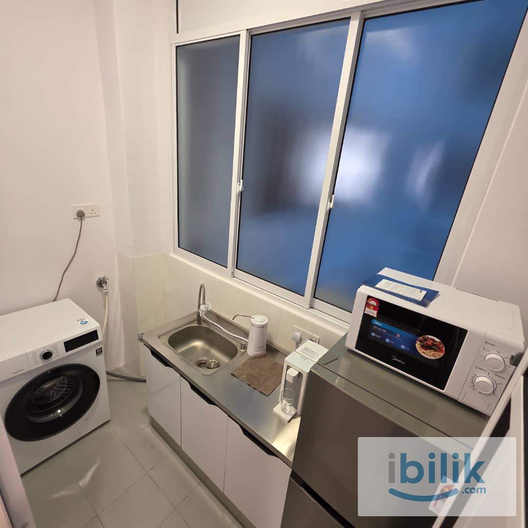 Newly Renovated Medium Room @ QuayWest Residence, Bayan Lepas - Image 5