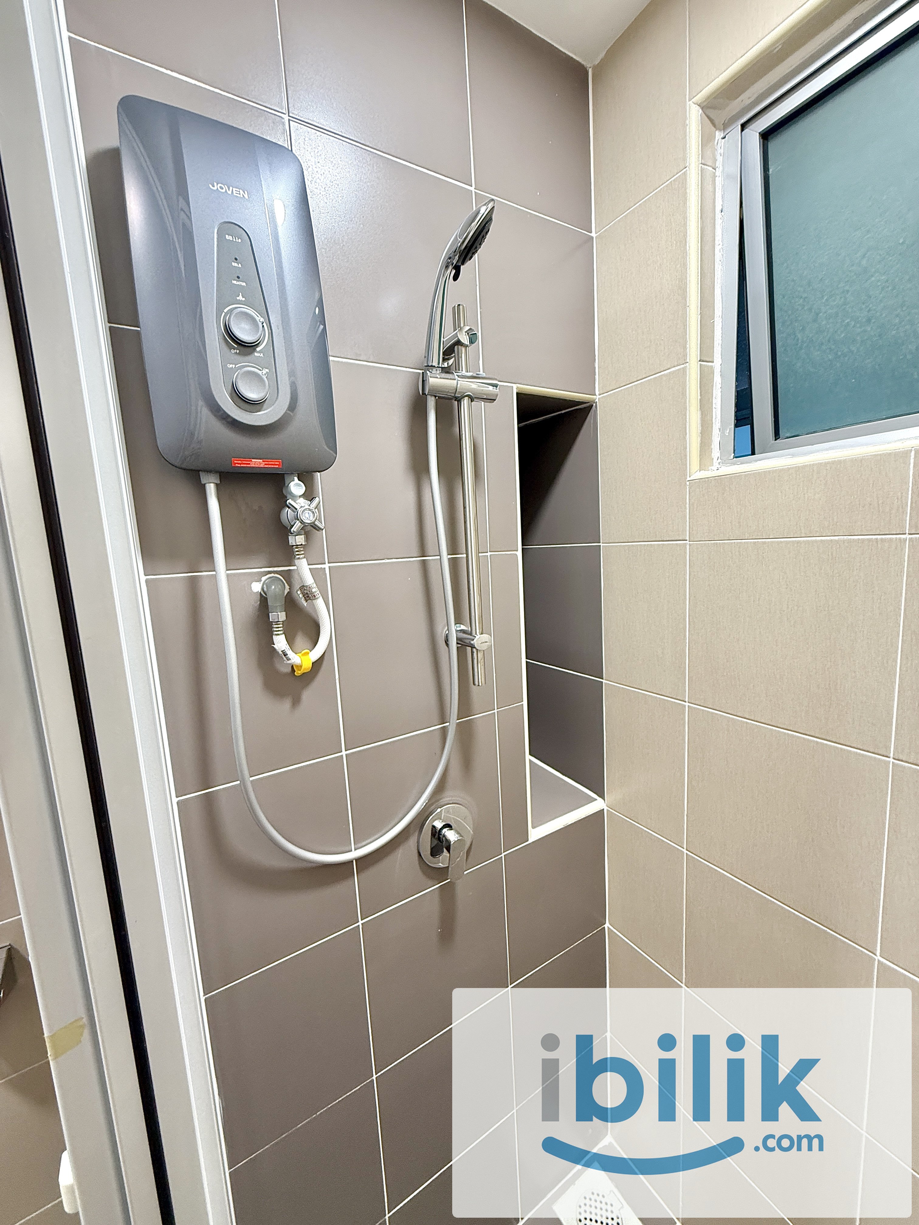 Premium Middle Room for Rent (Mixed Unit) - Razak City Residences, Sungai Besi - Image 6