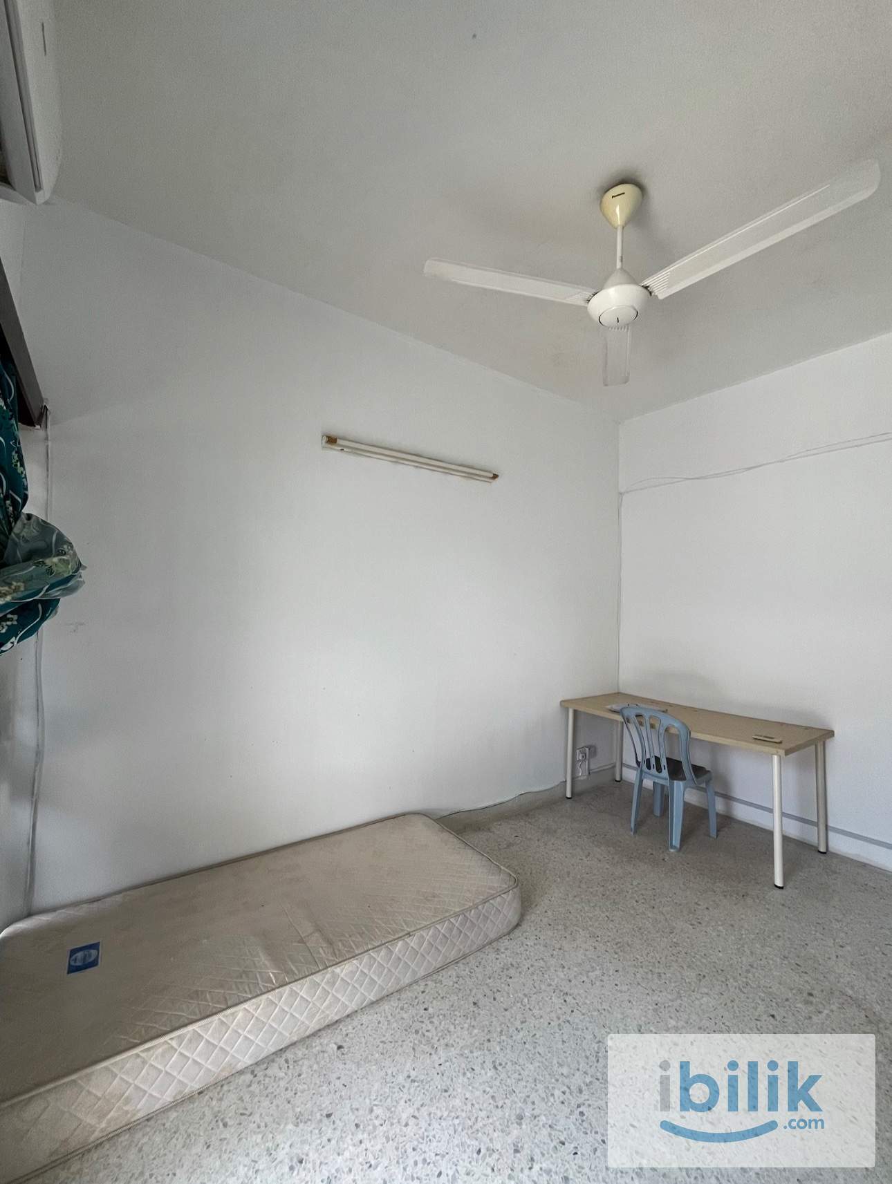SS2 PJ | Medium Room w Window - Image 2