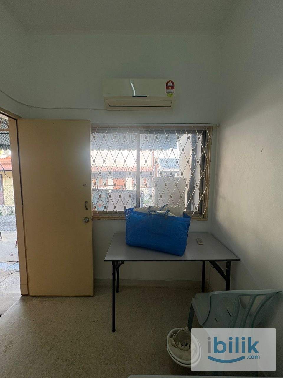 SS2 PJ | Medium Room w Window - Image 3