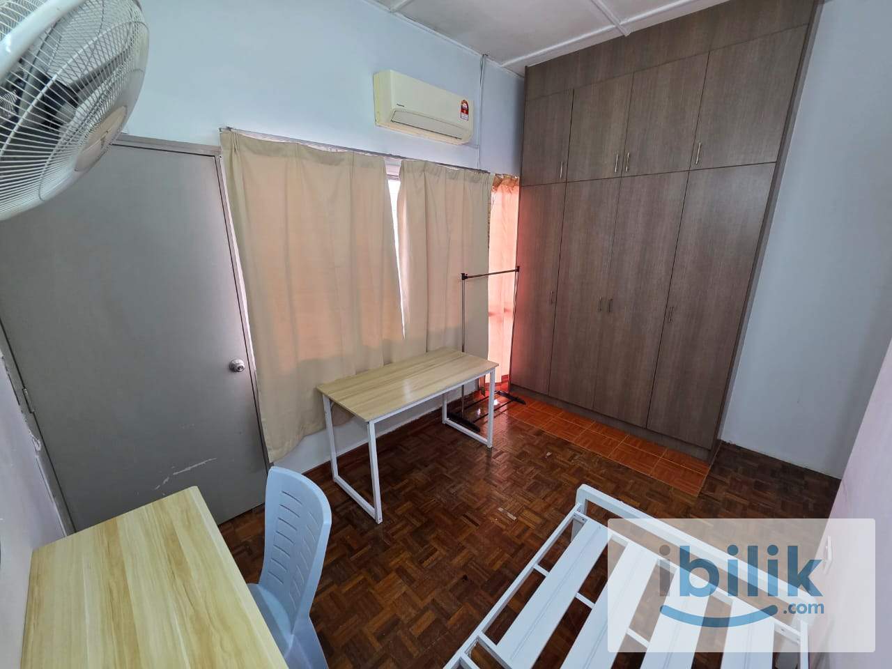 Pj  jln 24/26 taman sea  lender house balcony room to rent ( include WiFi n water)   - Image 2