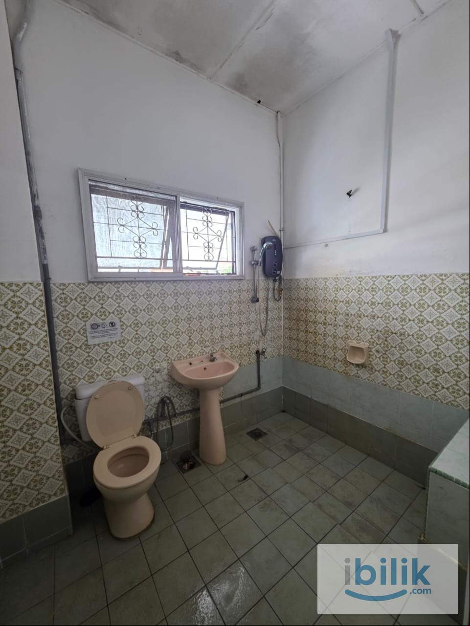 Pj  jln 24/26 taman sea  lender house balcony room to rent ( include WiFi n water)   - Image 5