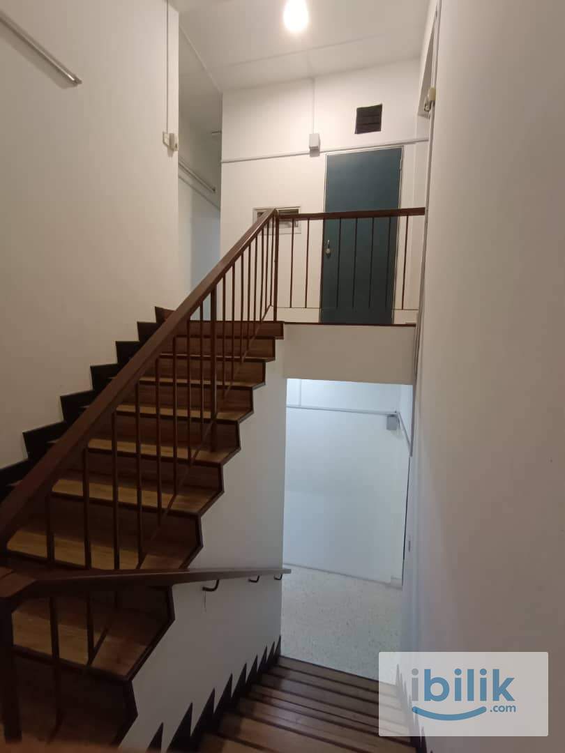 Cheras tmn mutiara landed house  room to  rent.near by leisure mall n eko cheras.. N mrt station   - Image 2