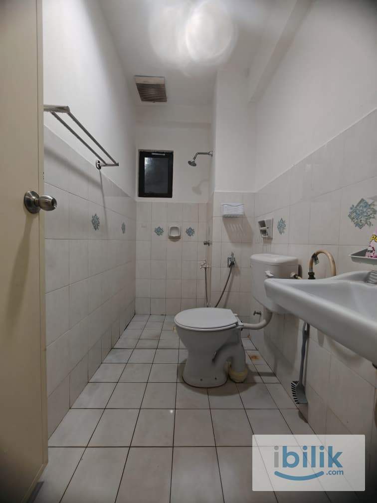 Room Rental - Vista Apartment, Bandar Seri Alam - Image 5