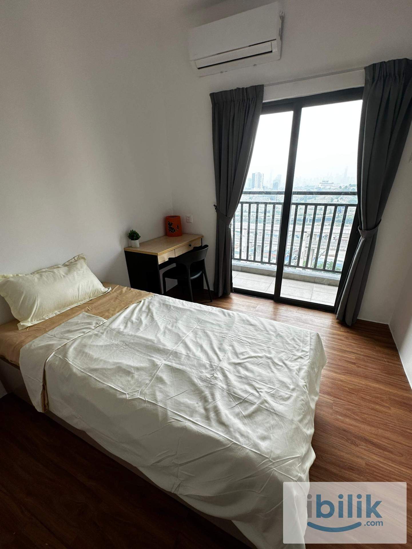 UCSI Residence 2 Balcony Room Mix Unit - Image 1
