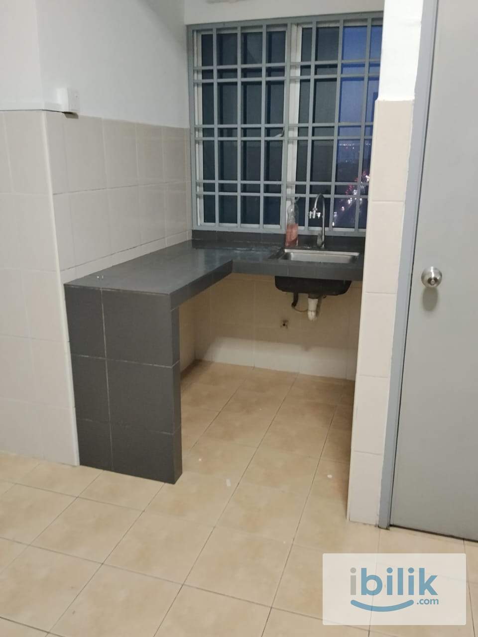 Angkasa Condominium Middle Room - Image 3