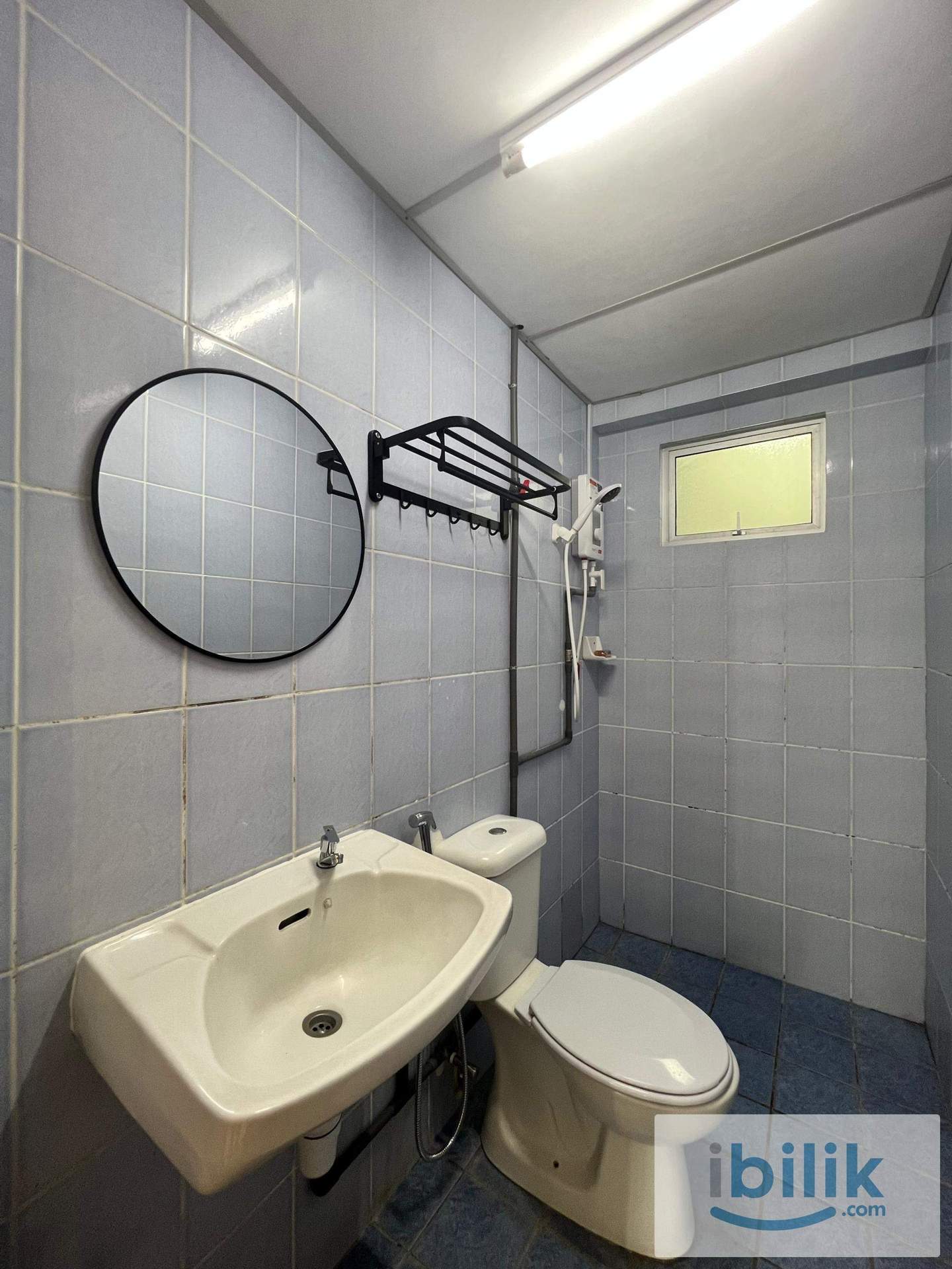 Angkasa Condominium Middle Room - Image 7