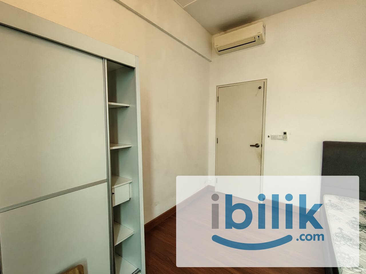 Medium room to rent at Greenfield Residence - Image 5
