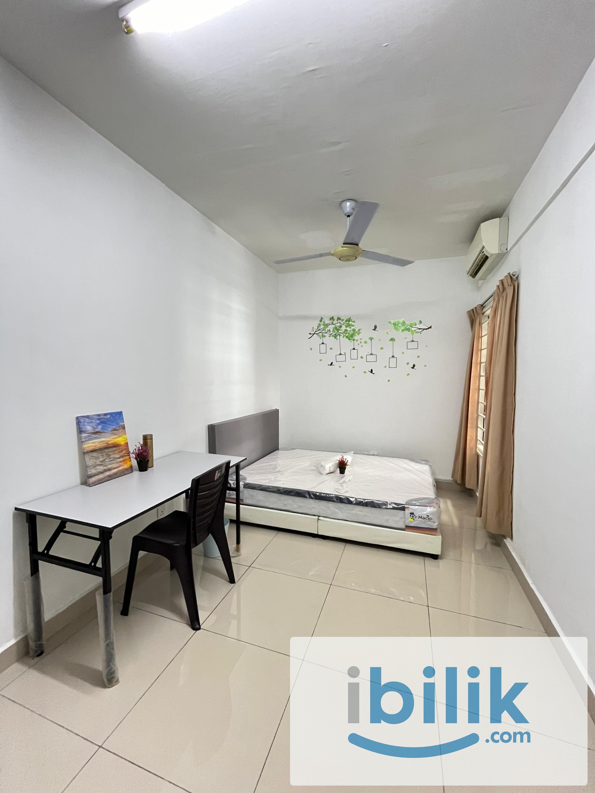 Middle Room - Image 2