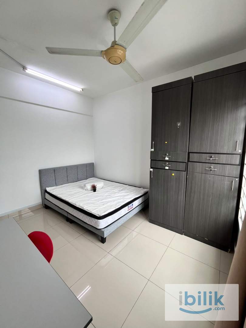 Master Room Attached Private Bathroom Female unit Kota Damansara - Image 1