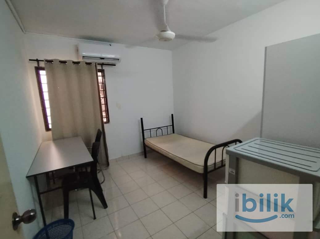 Middle room, 6 minutes walk to MRT Surian/Sunway Nexis and Giza, 2 Station to 1U/KPMG, 3 Station to TTDI - Image 1