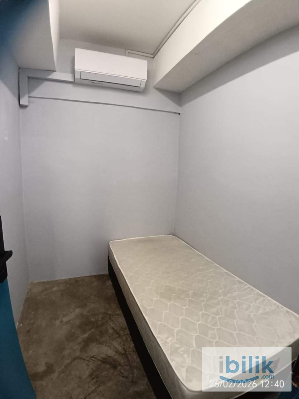 Master room with private bath near to mid valley  - Image 6