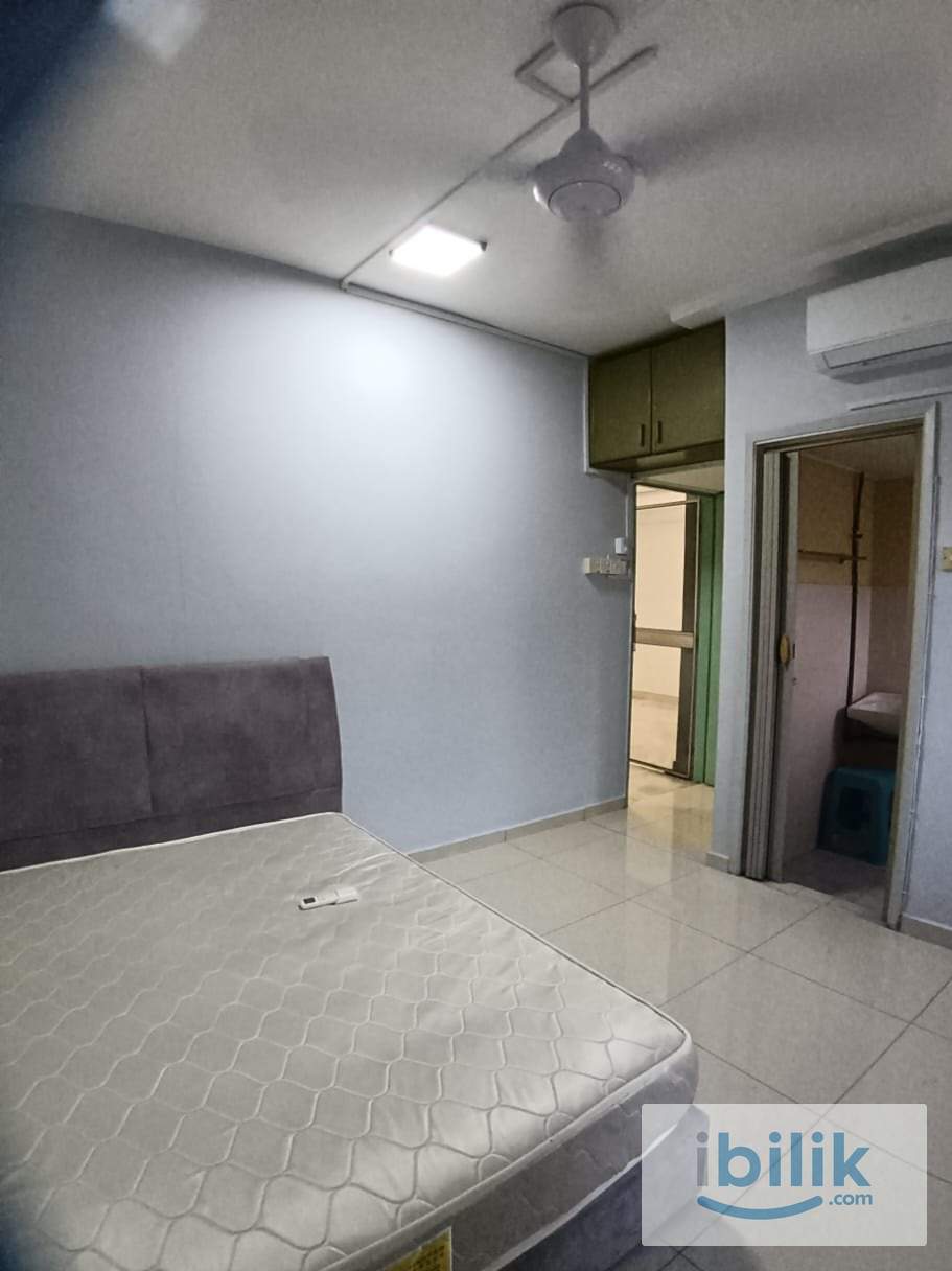 MASTER ROOM NEAR TO MID VALLEY  - Image 2