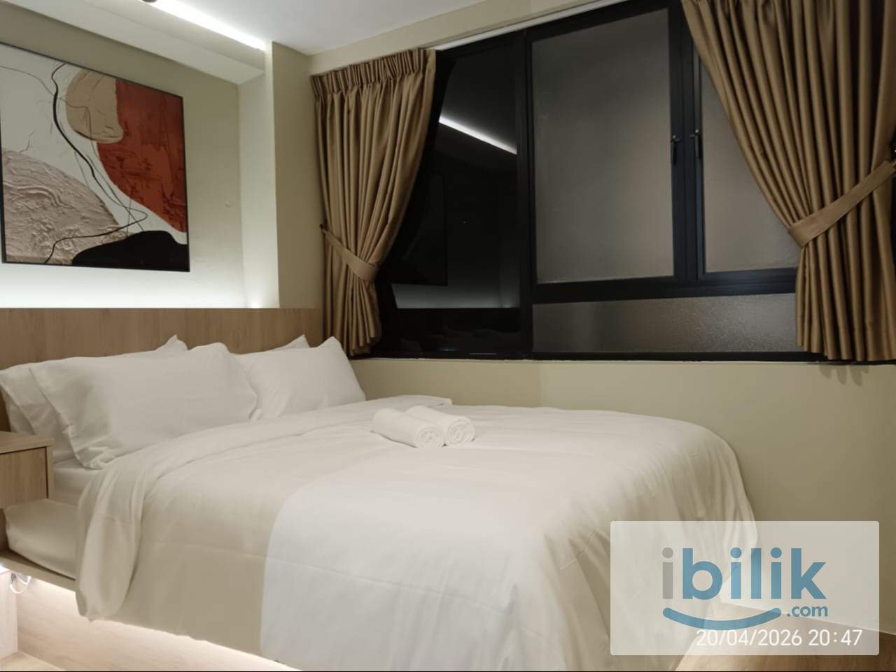 HOTEL ROOM  - Image 2