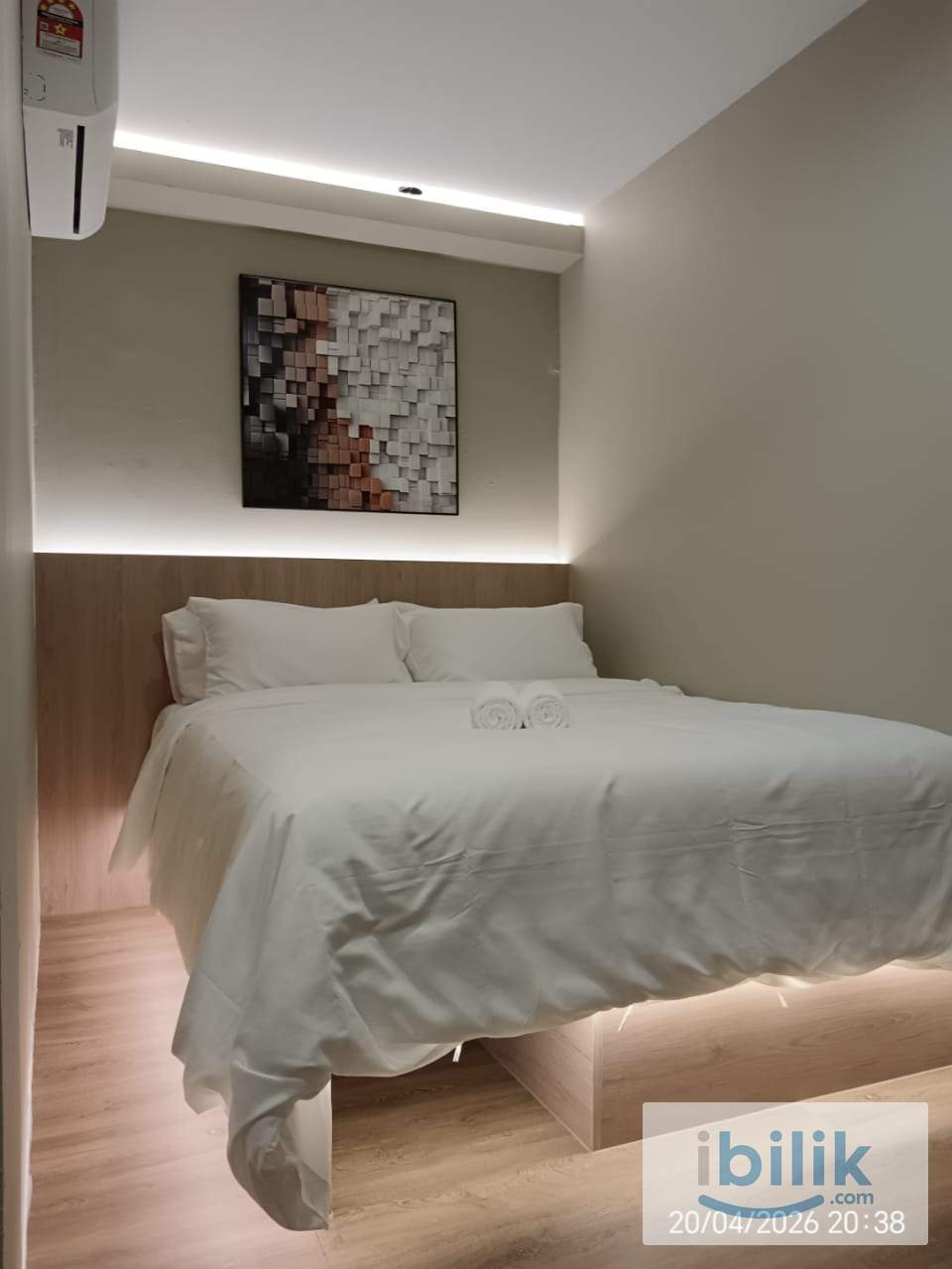 HOTEL ROOM  - Image 4
