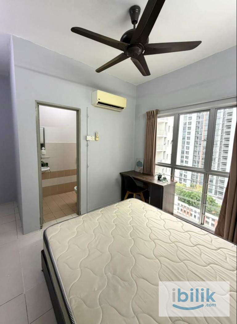 Master Bedroom - Image 1