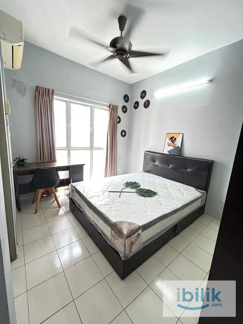 Master Bedroom - Image 4