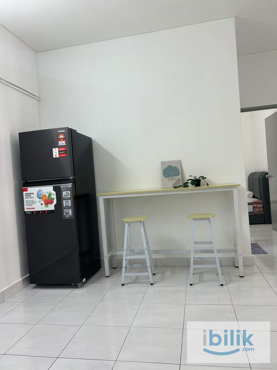 Fully Furnished Master Room For Rent - Image 6