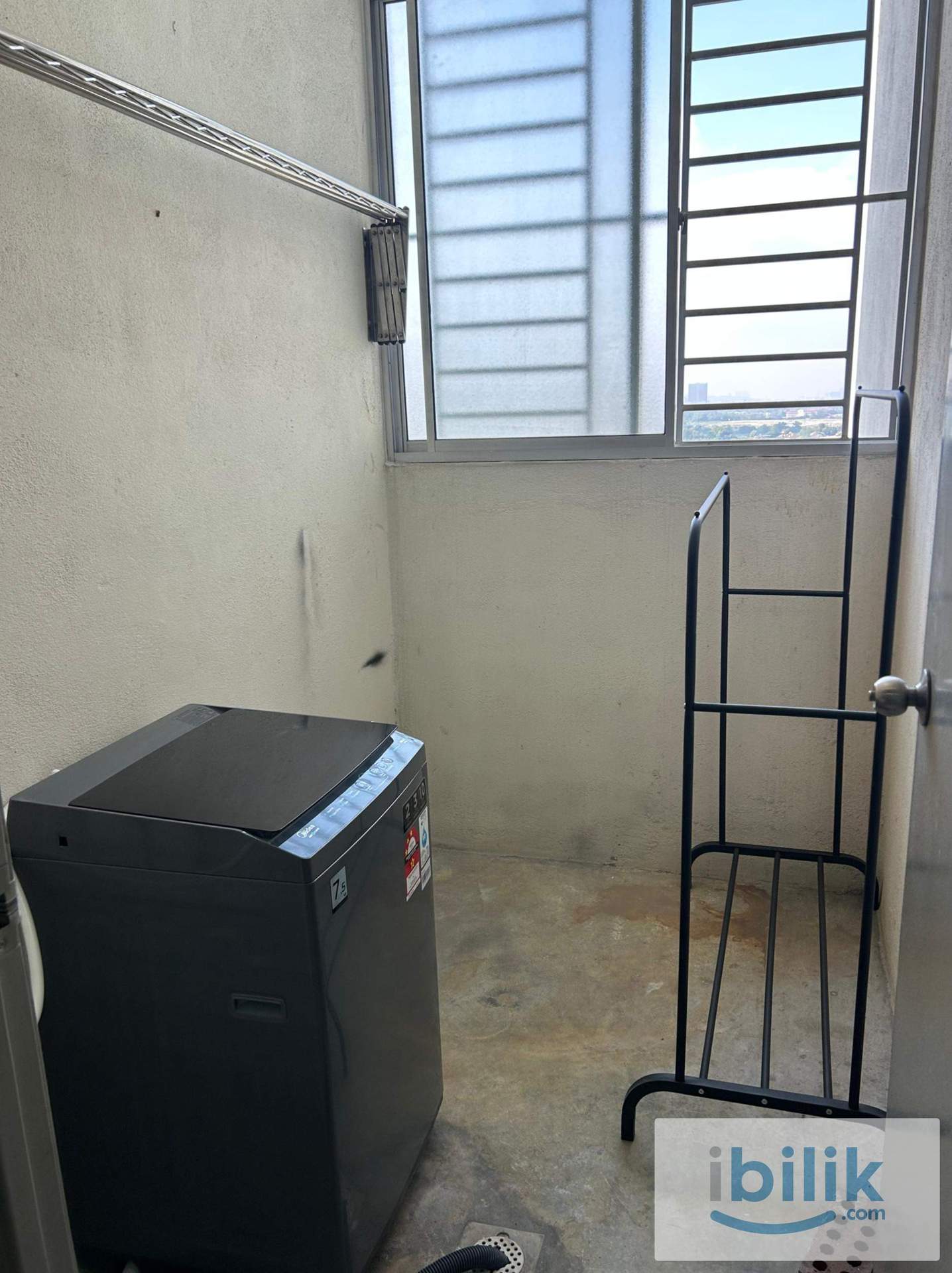 Medium room  - Image 6