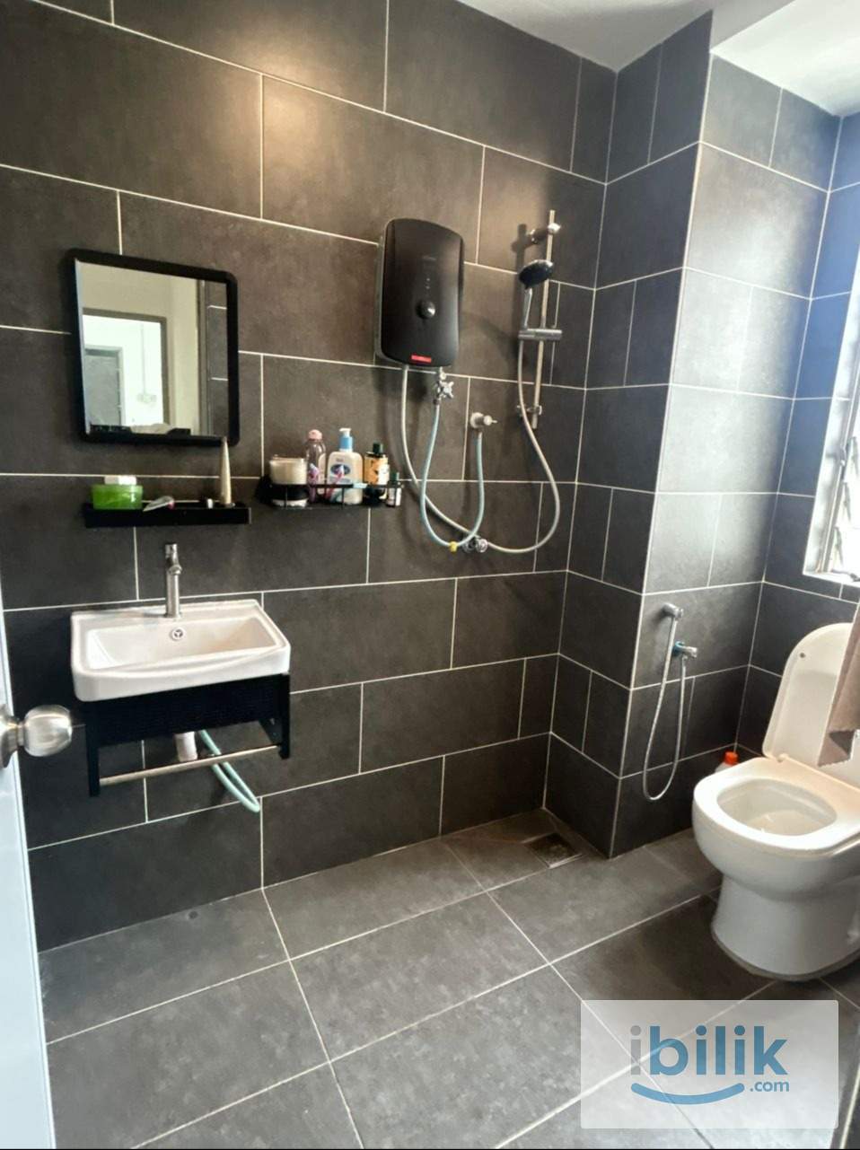 Newly renovated small room for rent at Residensi Laguna Condo, Bandar Sunway  - Image 10