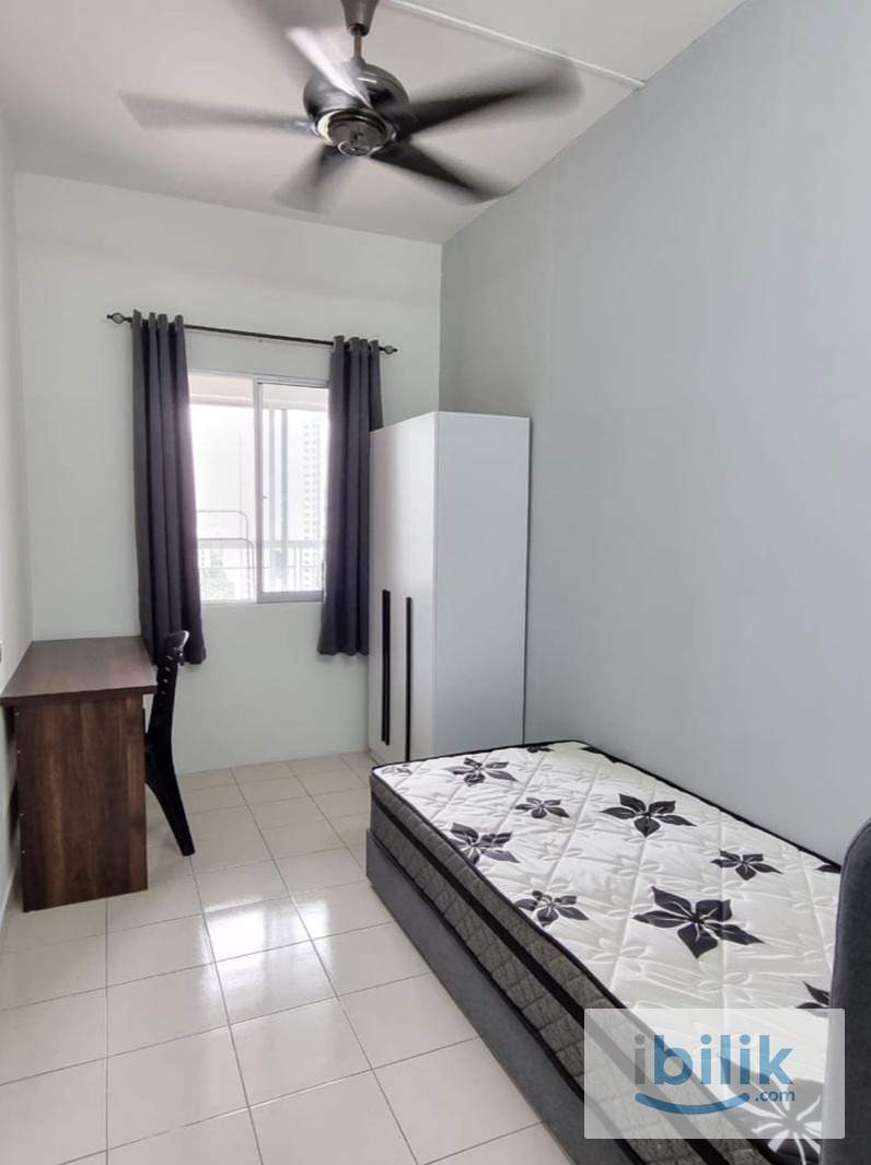 Small room at Residensi Laguna Condo, Bandar Sunway  - Image 1