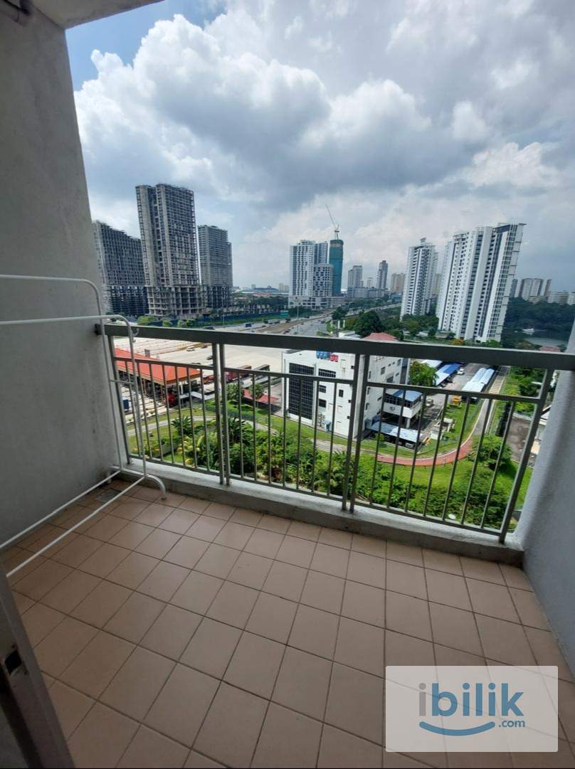 Small room at Residensi Laguna Condo, Bandar Sunway  - Image 7