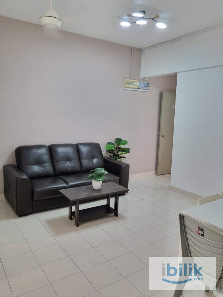 Medium Room - Image 1