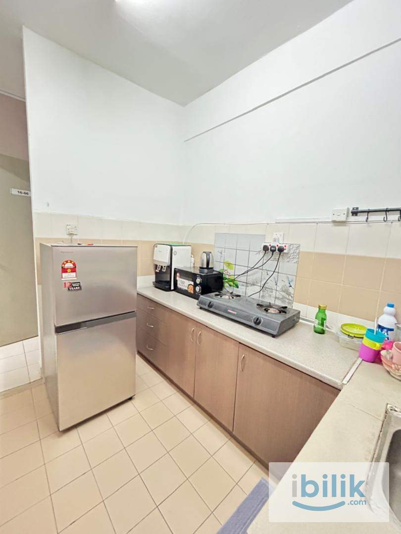 Medium Room - Image 4