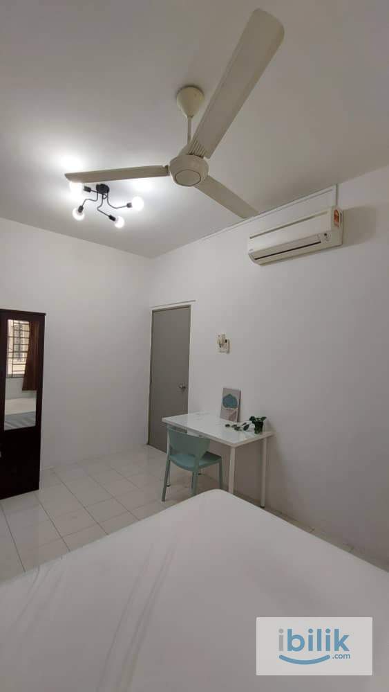 Medium Room - Image 5