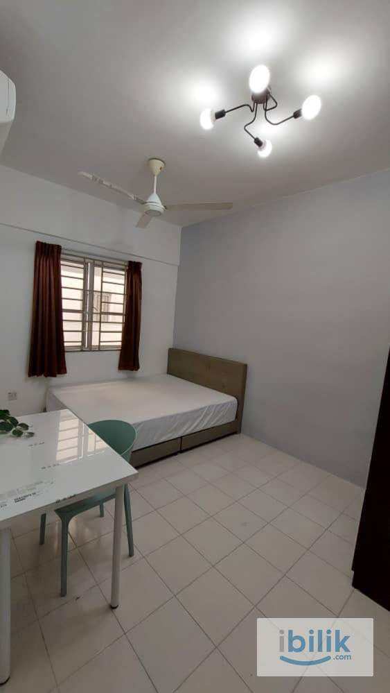 Medium Room - Image 6