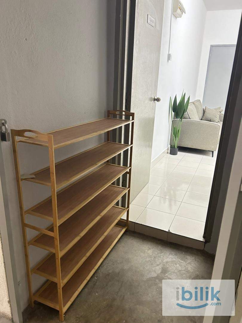 Medium Room - Image 2