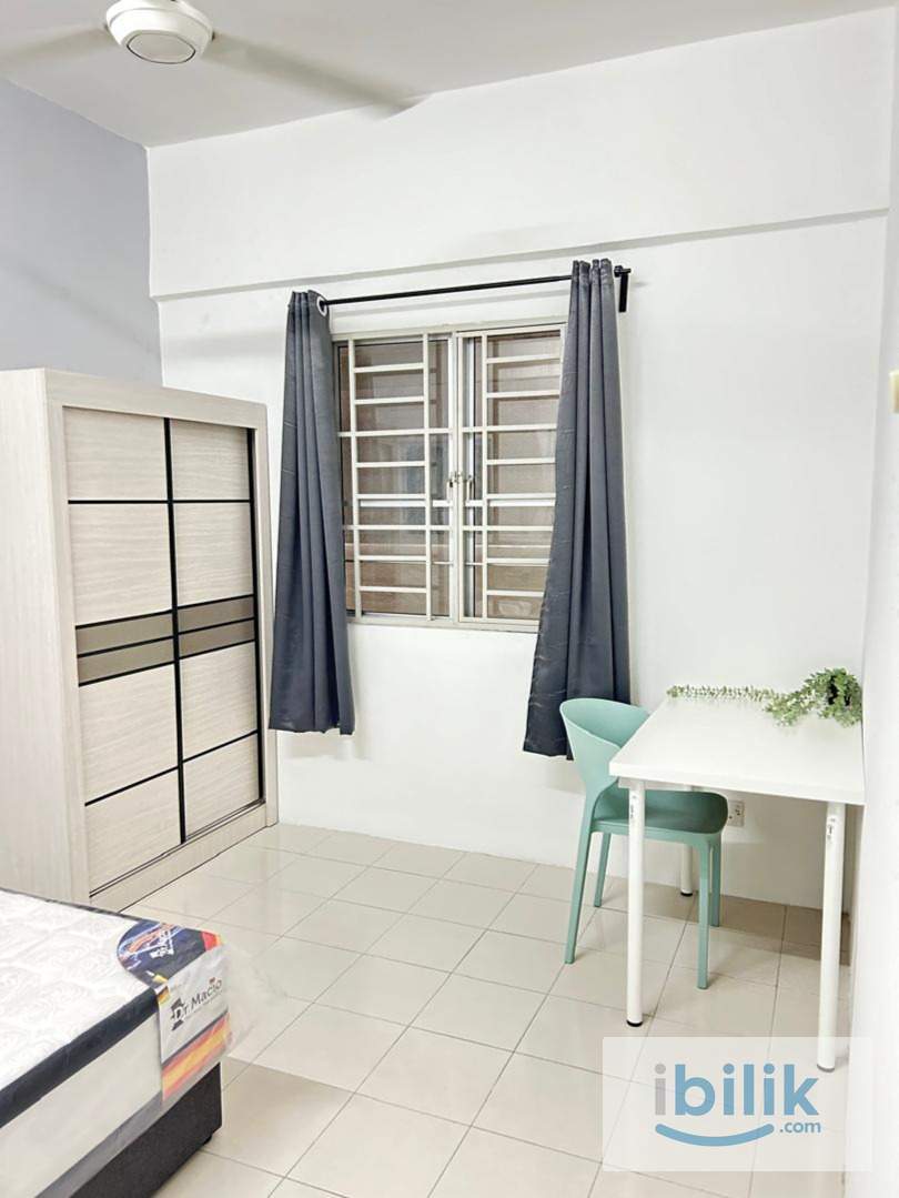 Medium Room - Image 4