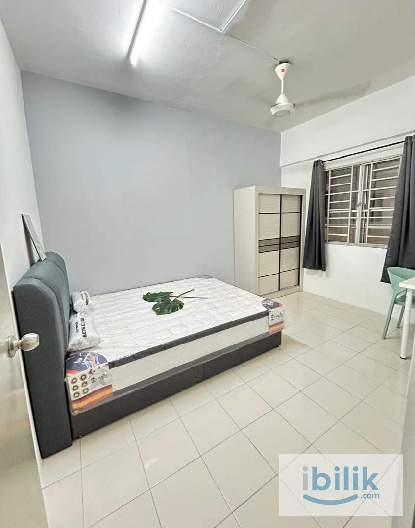 Medium Room - Image 6