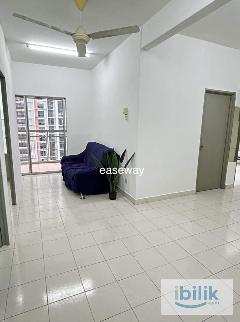 Medium room for rent at Residensi Laguna condo, Bandar Sunway  - Image 1