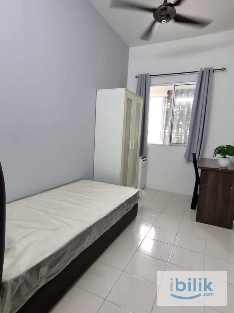 Small room at Residensi Laguna Condo, Bandar Sunway  - Image 1