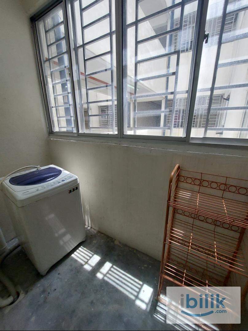 Small room at Residensi Laguna Condo, Bandar Sunway  - Image 5