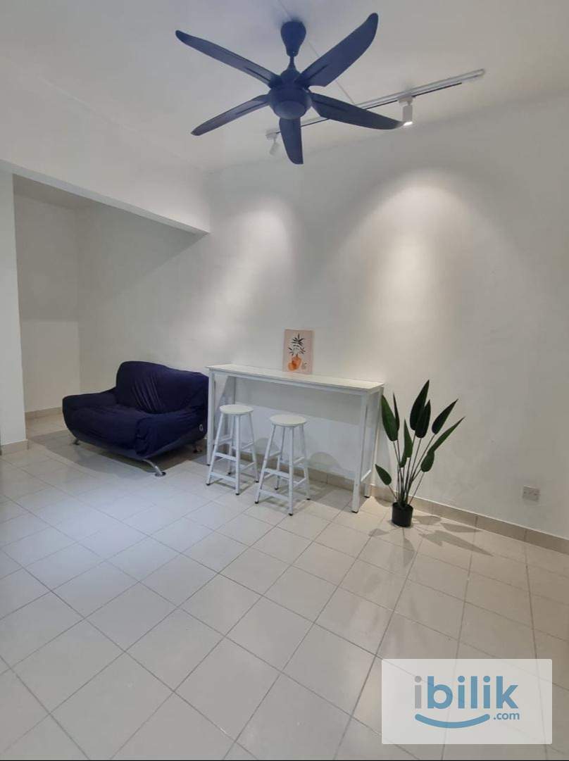 Small room in muslim females unit at Residensi Laguna Condo, Bandar Sunway  - Image 3