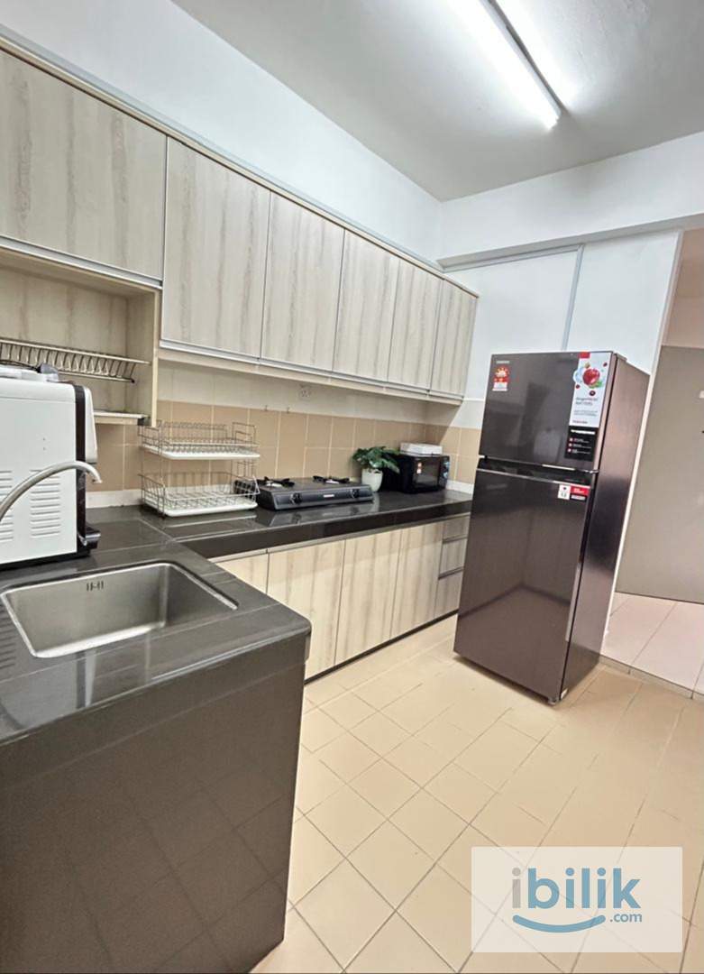 Small room in muslim females unit at Residensi Laguna Condo, Bandar Sunway  - Image 4