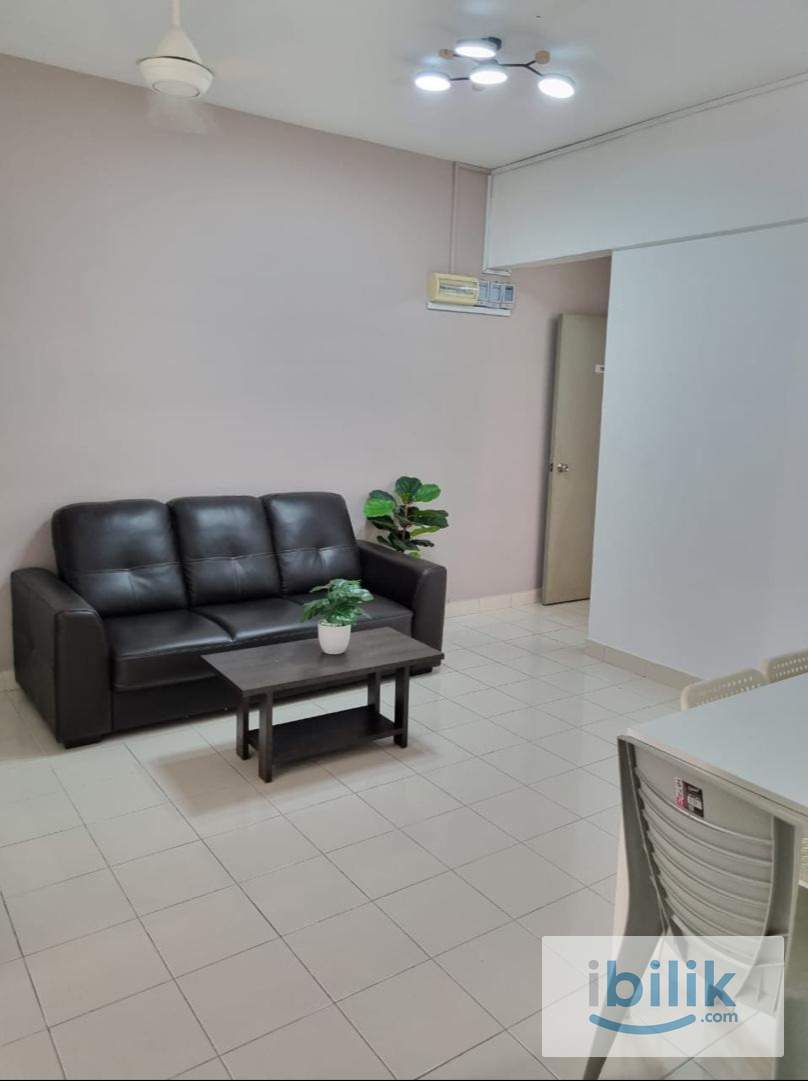Small room at Residensi Laguna Condo, Bandar Sunway  - Image 7