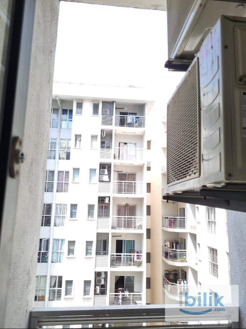 Small room at Residensi Laguna Condo, Bandar Sunway  - Image 8